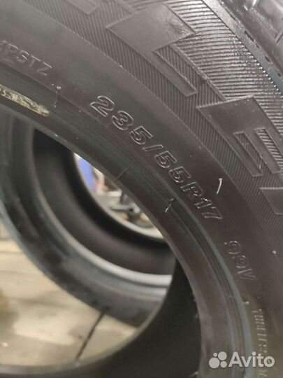 Bridgestone Dueler H/P 235/55 R17 99V