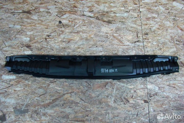 Renault Megane 3 Решетка стеклоочистителей нижшяя