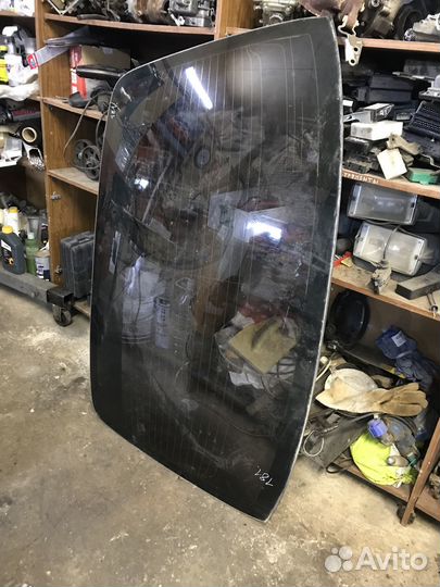 Стекло заднее Nissan Maxima A33