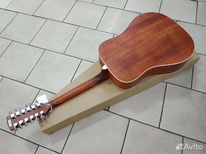 Электроакустическая гитара 12-струнная