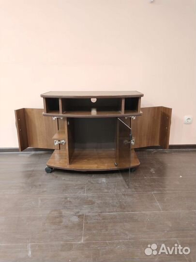 Тумба под телевизор