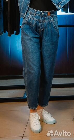 Джинсы слоучи