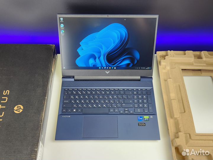 HP Victus 16 RTX 3060 i7-11800H 16/512GB 144Hz
