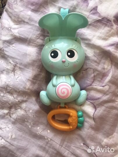 Мобиль музыкальный заяц Quaps