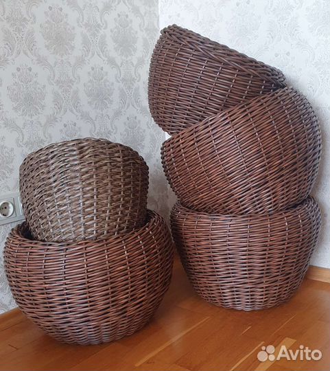 Кашпо из искусственного ротанга