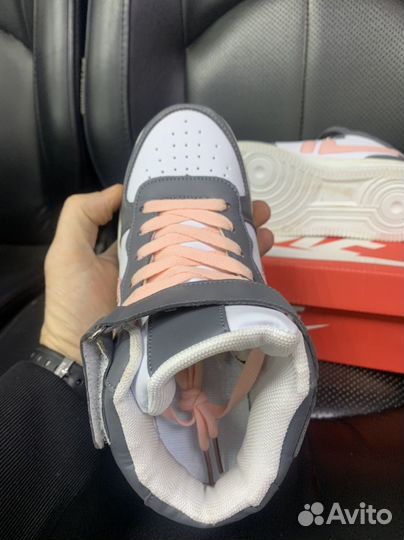 Кроссовки детские