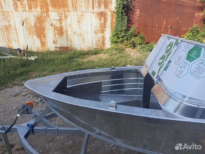 WyatBoat 390 DCM + прицеп
