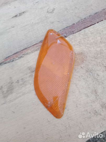 Стекло повторителя поворотов