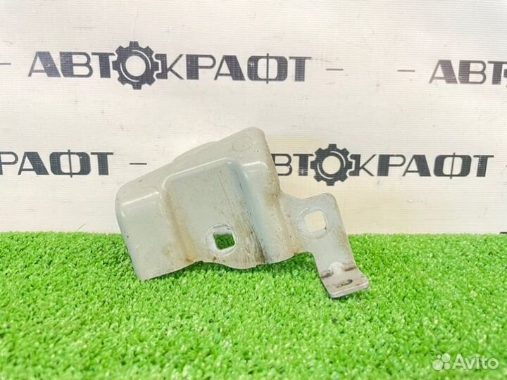 Кронштейн крыла Mercedes S 350D W222 2017