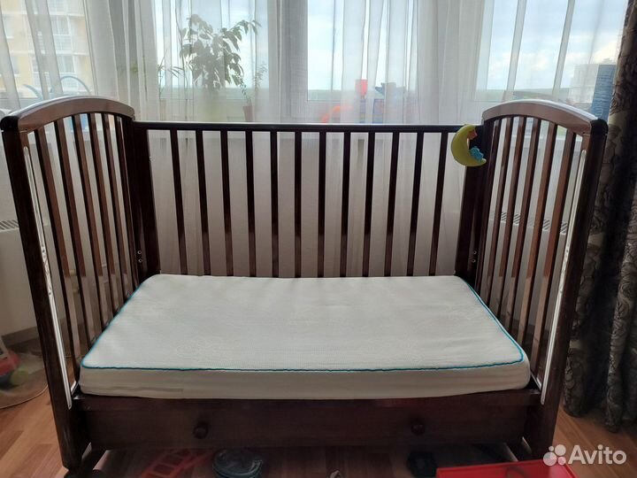 Детская кроватка качалка