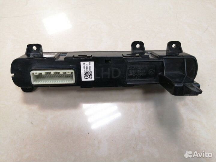 Блок кнопок Kia Stinger седан G4KL 2019