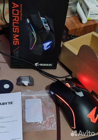 Black aorus M5 gigabyte