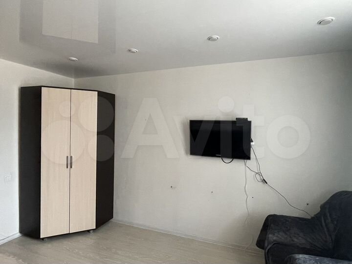 2-к. квартира, 58 м², 3/9 эт.