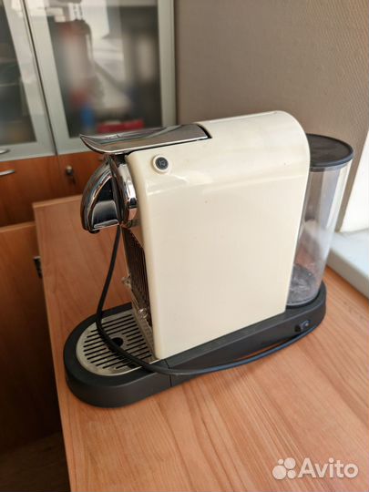 Кофемашина капсульная Delonghi Nespresso CitiZ 166