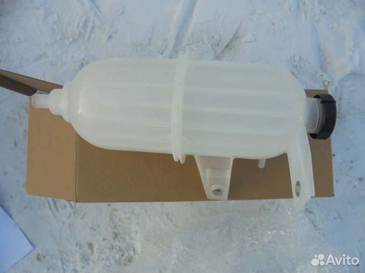 Бачок расширительный Toyota Hilux KUN25