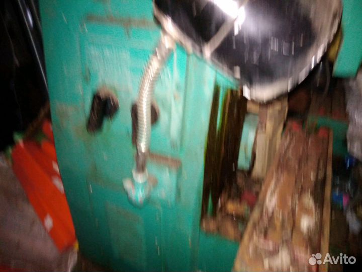 Универсальный фрезерный станок