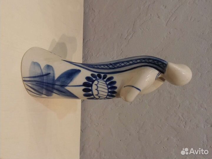 Гжель фарфор девушка в платке