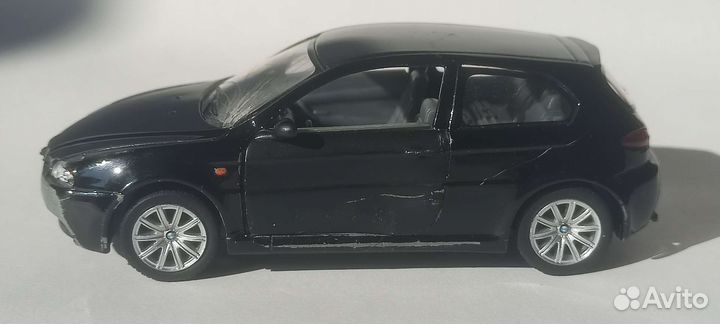 Alfa Romeo 147 gta kinsmart 1:32