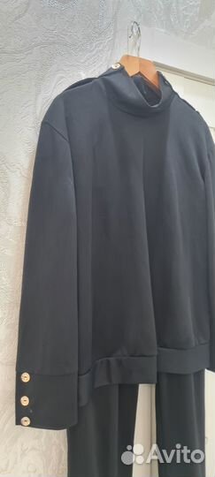 Костюм женский с брюками бу 54р,черный