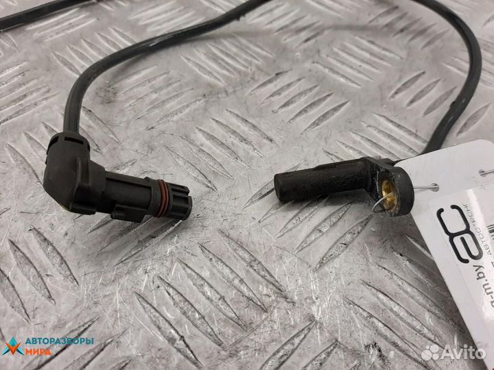 Датчик ABS Dodge Magnum 2006 04779457AB