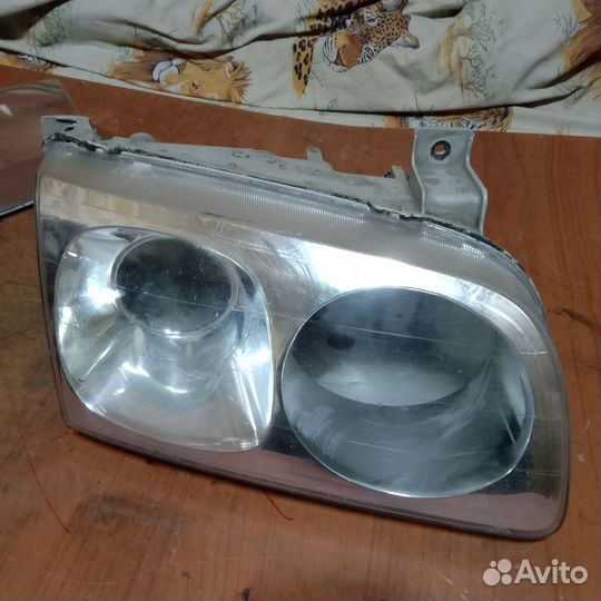 Фара hyundai trajet под корректор