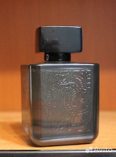 Silhouette, Rouge Bunny Rouge