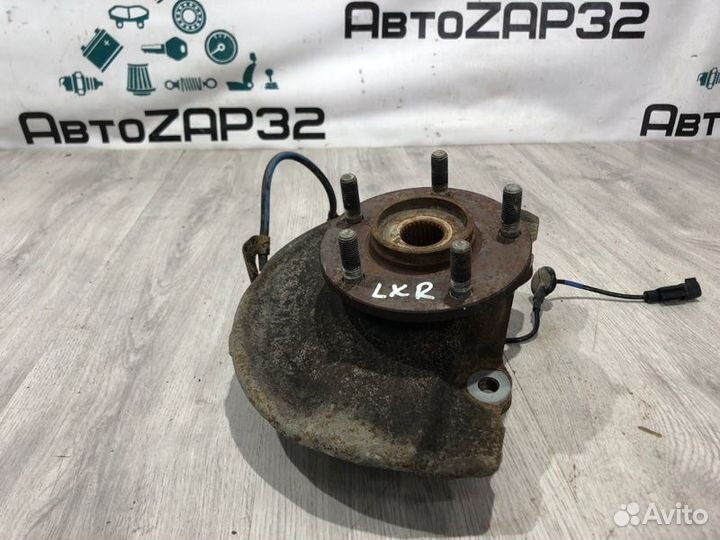 Кулак поворотный передний правый Mitsubishi Lancer