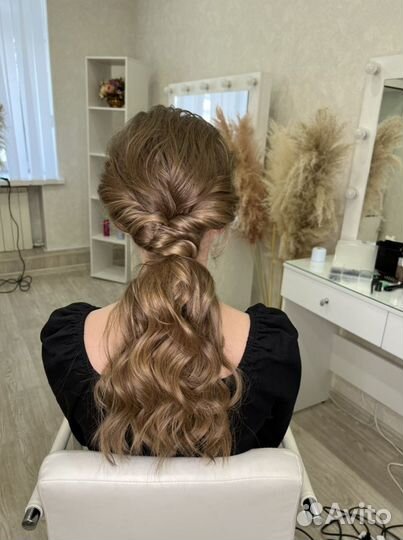 Свадебные прически и макияж