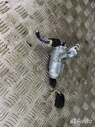 Замок зажигания geely MK