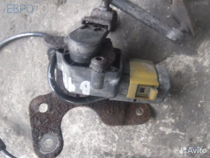 Датчик abs передний mercedes W204 s1107917