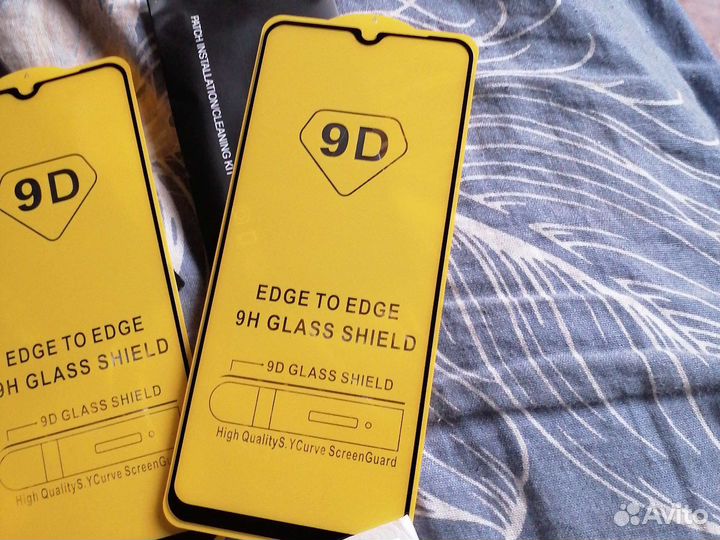 Защитное стекло на Huawei Nova Y70