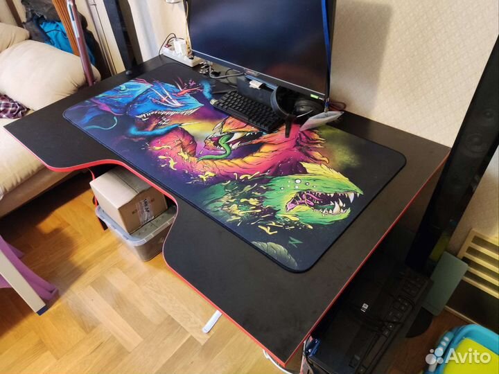 Компьютерный стол