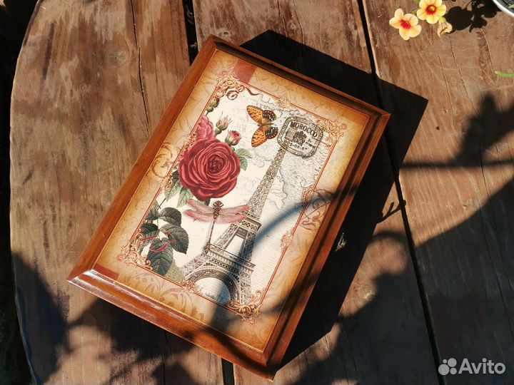 Ключница настенная из дерева декупаж Париж
