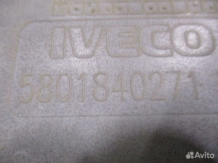 Корпус подножки левый Iveco 5801840271