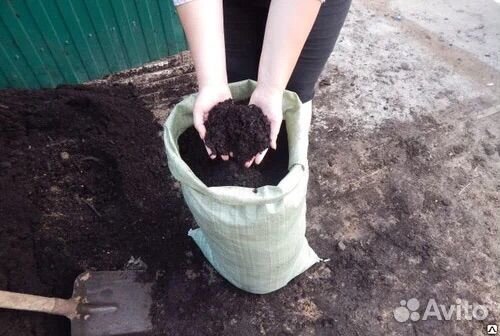 Земля, навоз, бочки