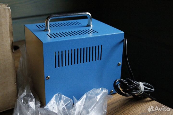 Toyozumi 240v-100v 600w