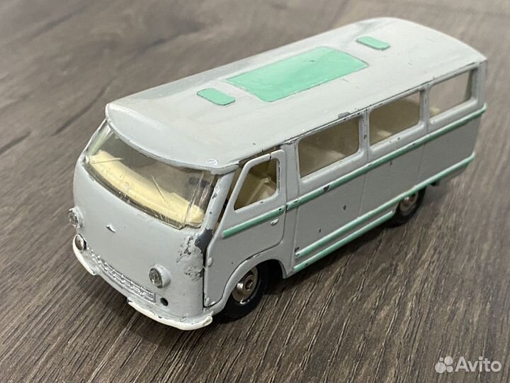 Модель автомобиля раф 977 латвия СССР 1:43