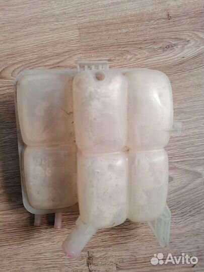 Бочок омывателя ford