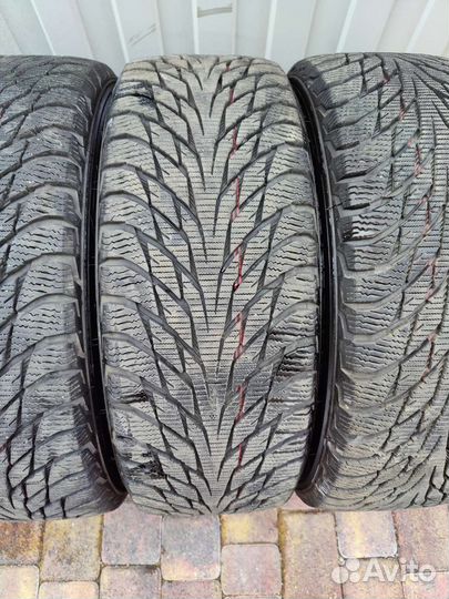 Nokian Tyres Hakkapeliitta R2 215/55 R17 98