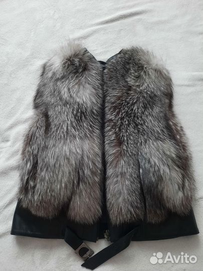 Жилетка меховая женская 44 размер