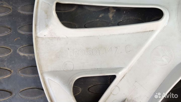 Оригинальные колпаки на volkswagen