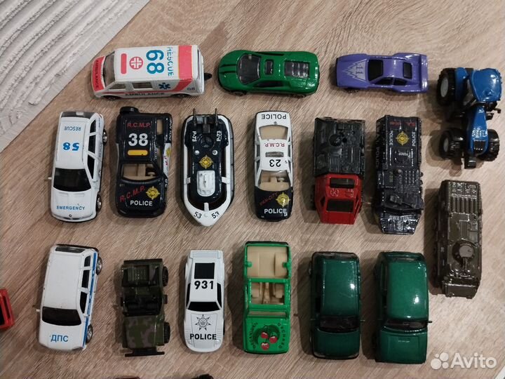 Игрушечные машинки