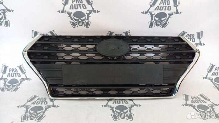 Решетка радиатора Solaris 2