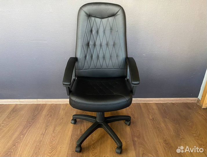 Офисное кресло. Удобное