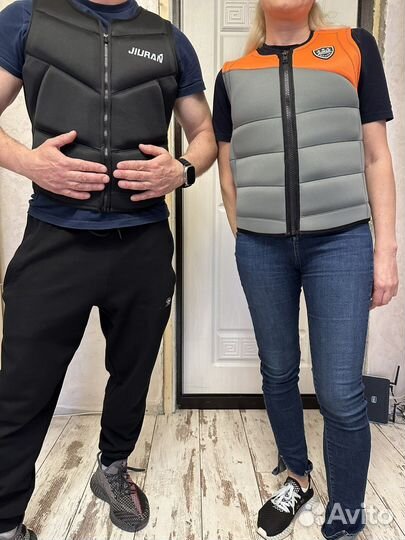 Спасательный жилет черный