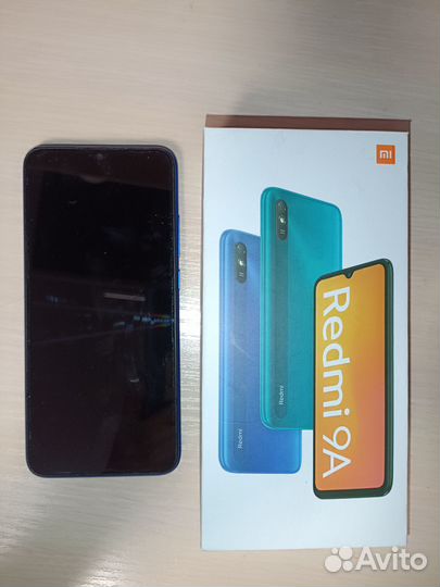 Продам смартфон память 32гб+ чехол в