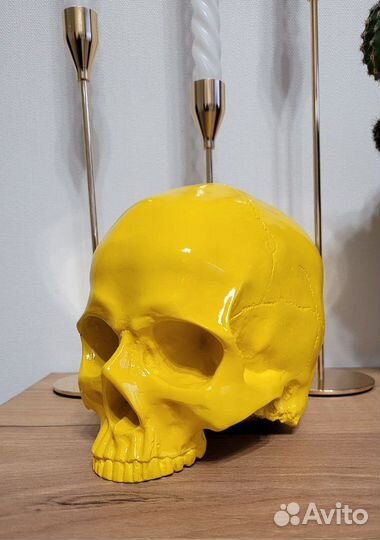 Череп арт в желтом цвете
