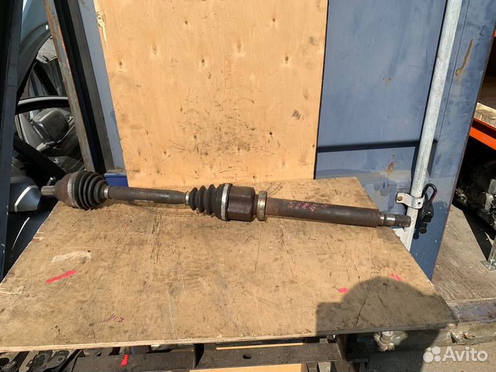 Привод передний правый Volvo S40 V50 2.0л