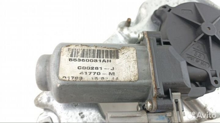 Мотор стеклоподъемника передний левый Jeep