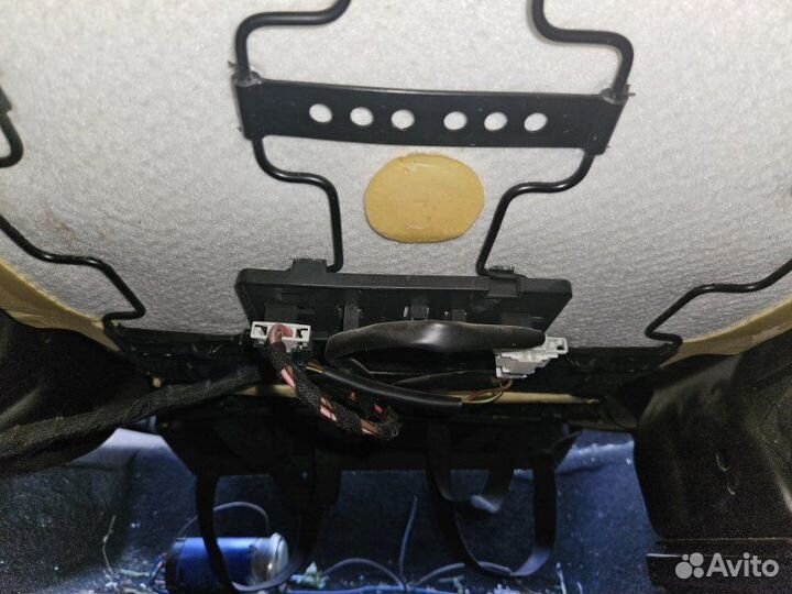 Сиденье переднее правое Volkswagen Polo 5 1.6 CFN